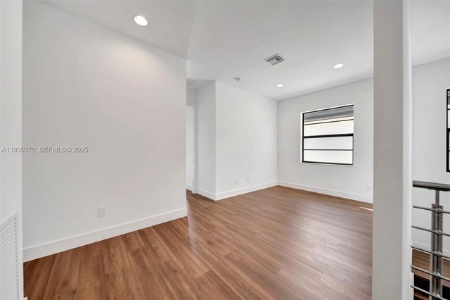 1427 SW 23rd St, Fort Lauderdale, FL 33315