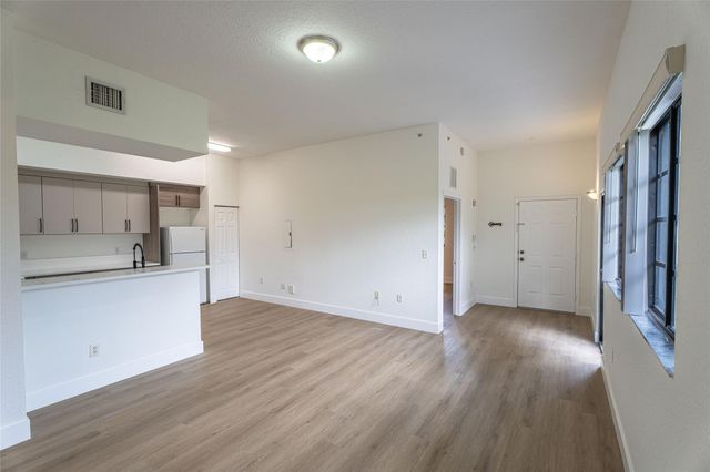 2801 Riverside Drive 301-S, Coral Springs, FL 33065