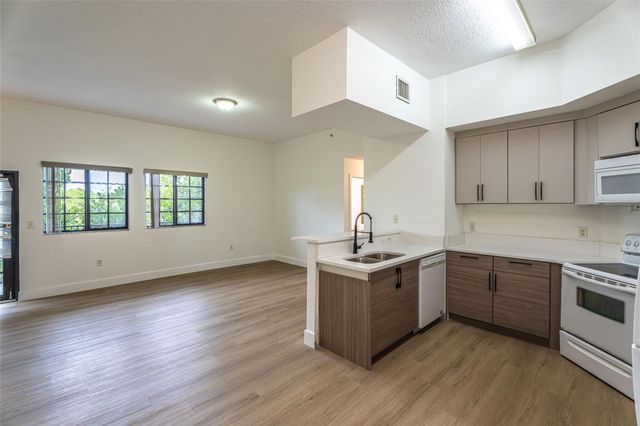 2801 Riverside Drive 301-S, Coral Springs, FL 33065
