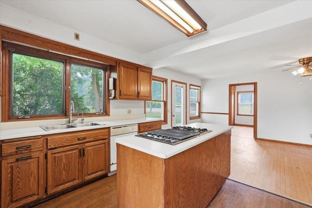 5140 Irish Lane, Fitchburg, WI 53711
