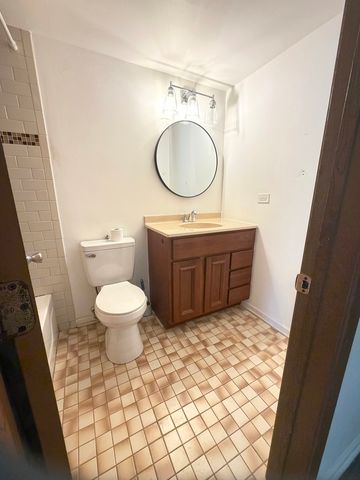 311 Dawn Court 1, Bloomingdale, IL 60108