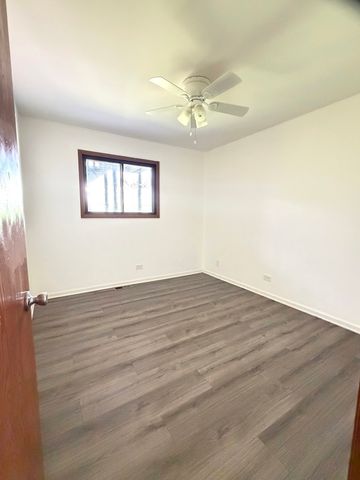 311 Dawn Court 1, Bloomingdale, IL 60108