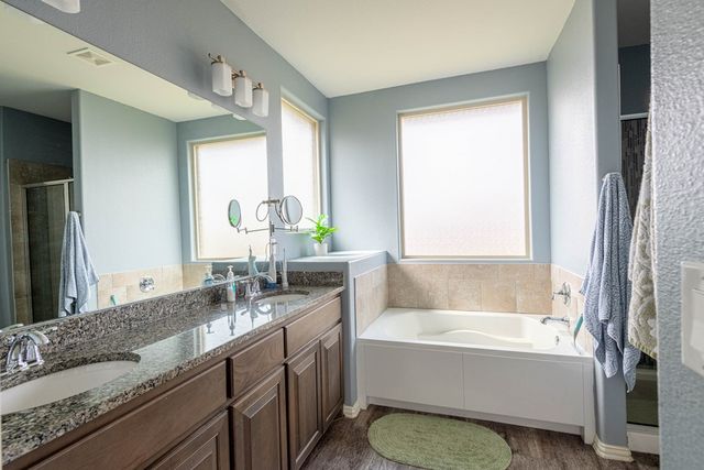 2321 Scenic Rd, Midland, TX 79705