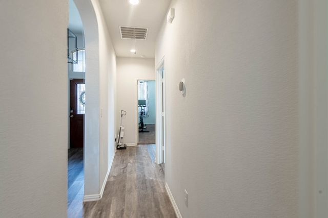 2321 Scenic Rd, Midland, TX 79705