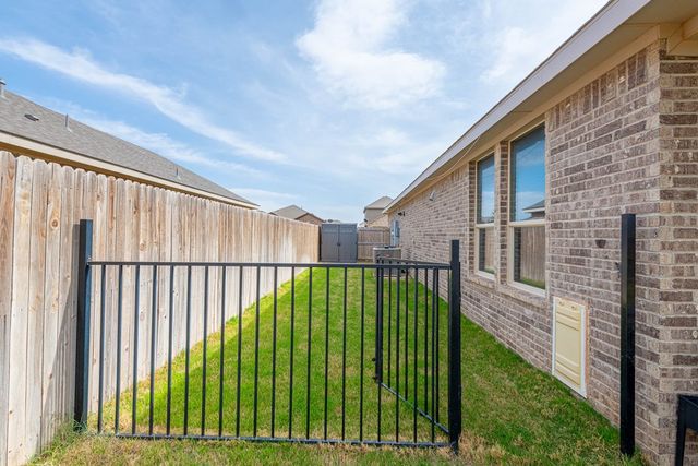 2321 Scenic Rd, Midland, TX 79705