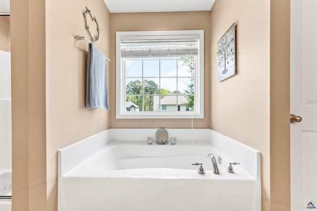 104 Catskill Lane, Bonaire, GA 31005