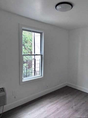 387 E 152nd Street 2nd floor, Bronx, NY 10455