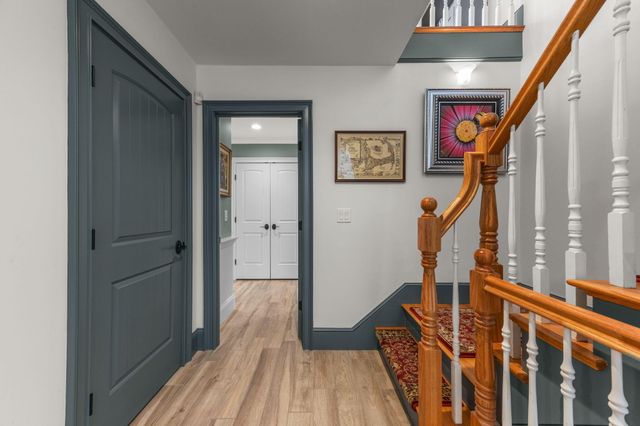 9 Horseshoe Bend Way, Mashpee, MA 02649