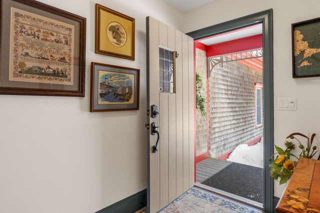 9 Horseshoe Bend Way, Mashpee, MA 02649