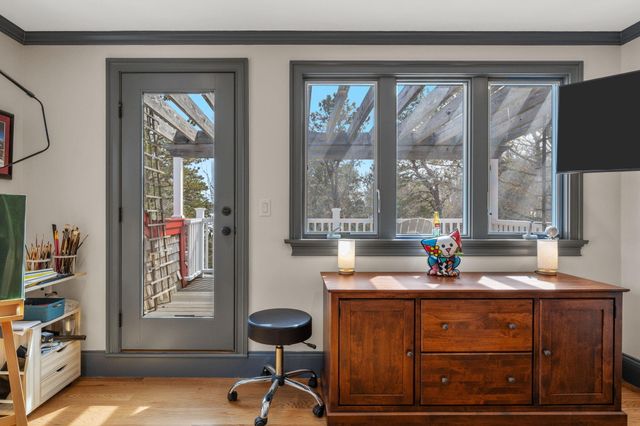 9 Horseshoe Bend Way, Mashpee, MA 02649