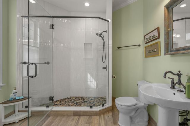 9 Horseshoe Bend Way, Mashpee, MA 02649