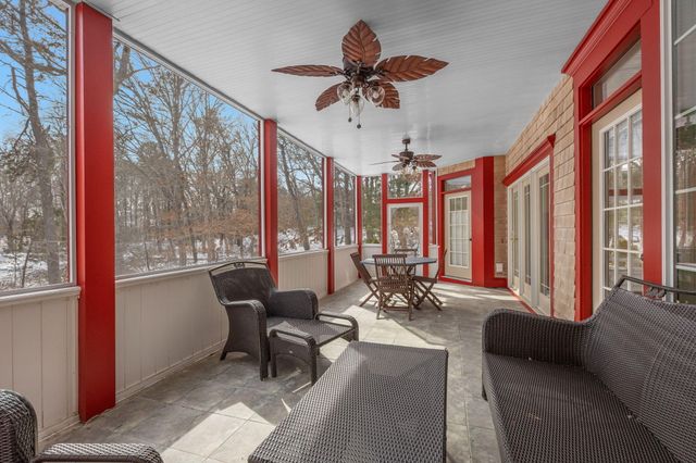 9 Horseshoe Bend Way, Mashpee, MA 02649