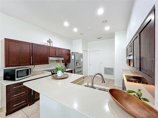 4729 SPINDLETREE LANE, Orlando, FL 32829