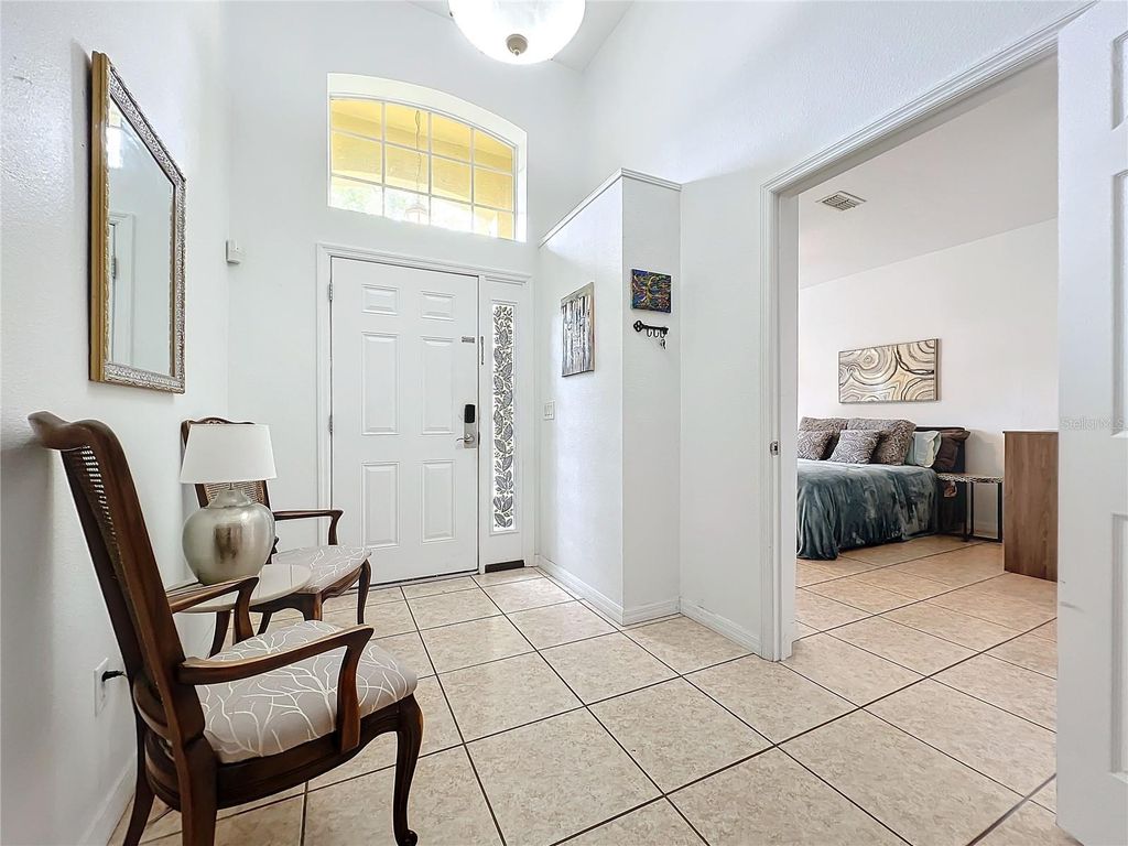 Image 11 of property listing at 4729 SPINDLETREE LANE, Orlando, FL 32829