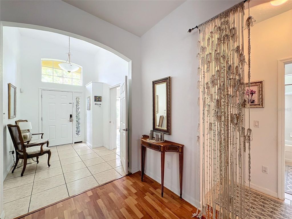 Image 13 of property listing at 4729 SPINDLETREE LANE, Orlando, FL 32829