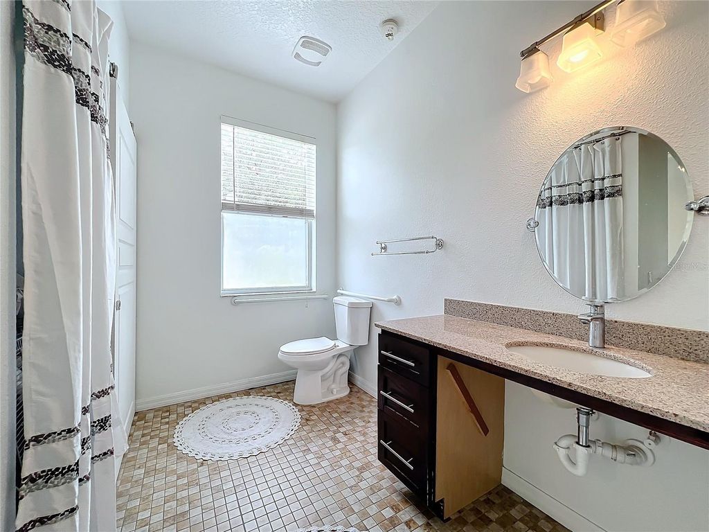 Image 41 of property listing at 4729 SPINDLETREE LANE, Orlando, FL 32829