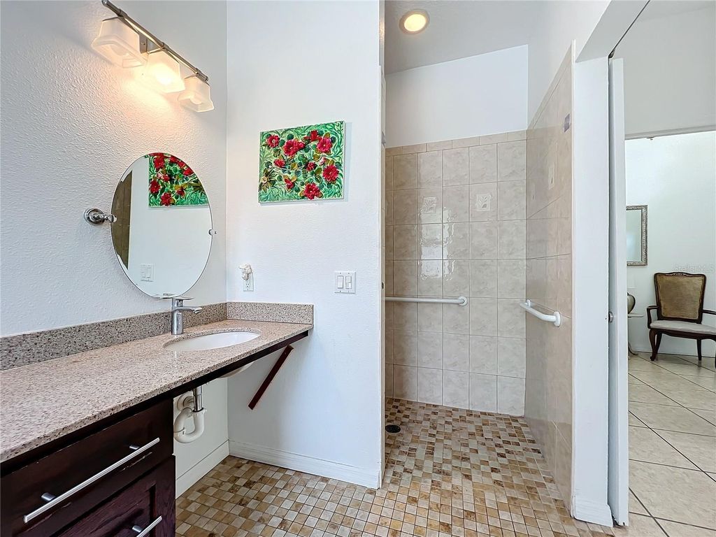 Image 44 of property listing at 4729 SPINDLETREE LANE, Orlando, FL 32829