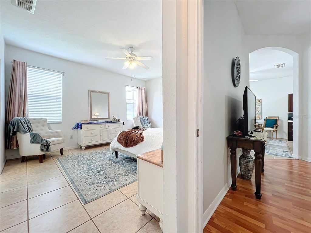 Image 51 of property listing at 4729 SPINDLETREE LANE, Orlando, FL 32829