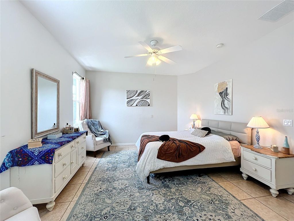 Image 53 of property listing at 4729 SPINDLETREE LANE, Orlando, FL 32829