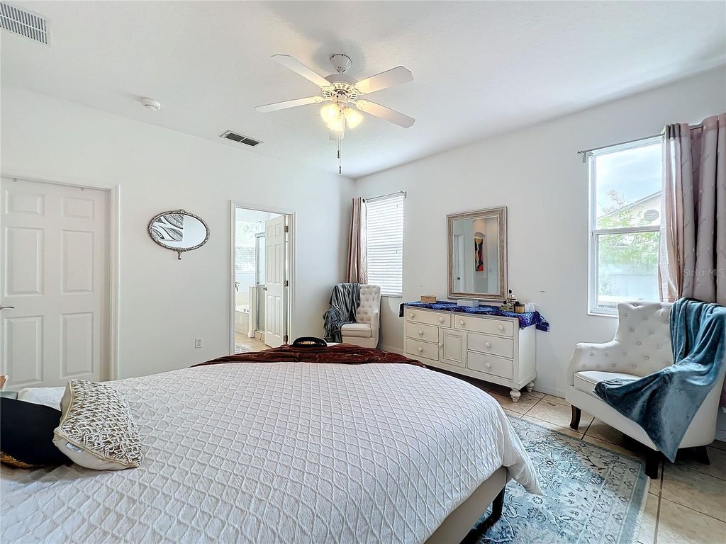 Image 54 of property listing at 4729 SPINDLETREE LANE, Orlando, FL 32829