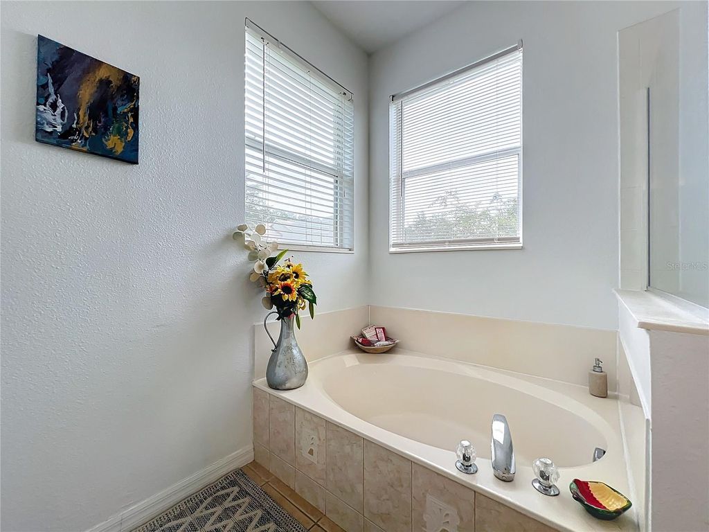 Image 58 of property listing at 4729 SPINDLETREE LANE, Orlando, FL 32829