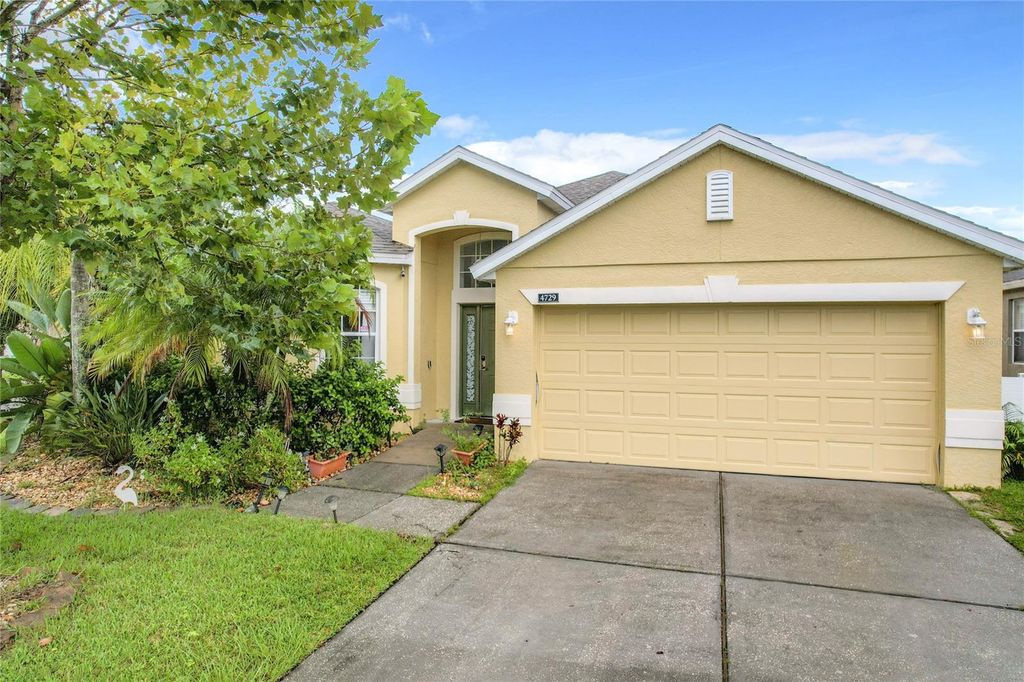 Image 7 of property listing at 4729 SPINDLETREE LANE, Orlando, FL 32829