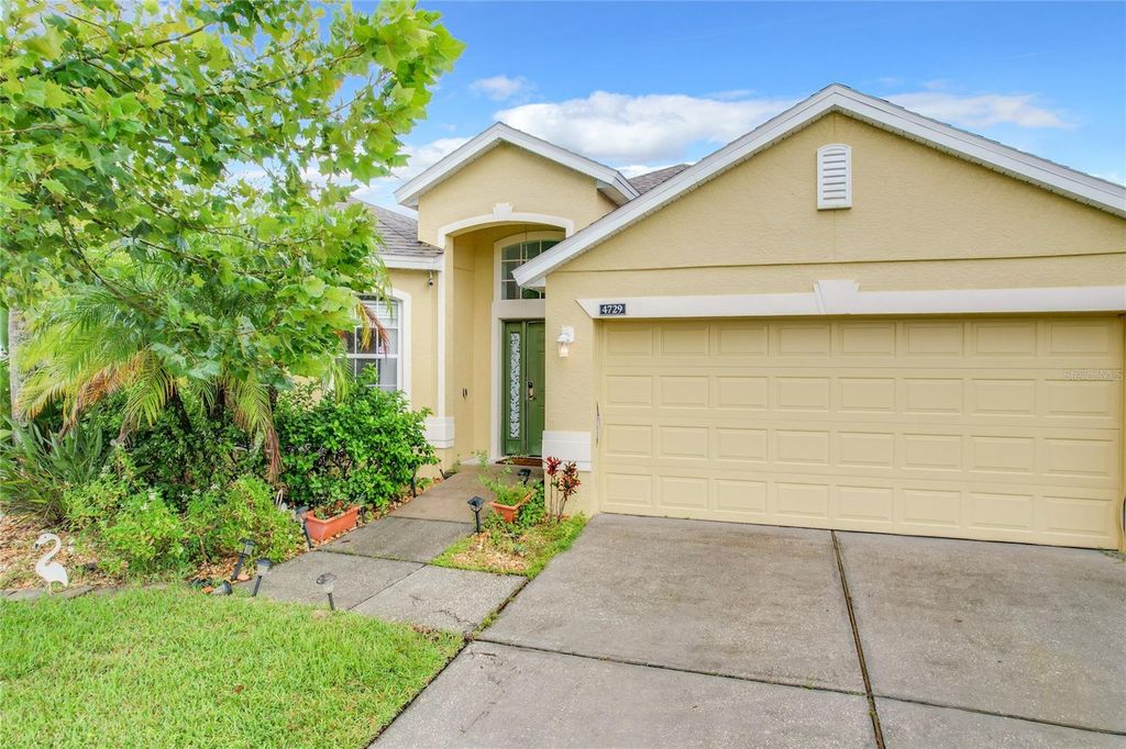 Image 8 of property listing at 4729 SPINDLETREE LANE, Orlando, FL 32829