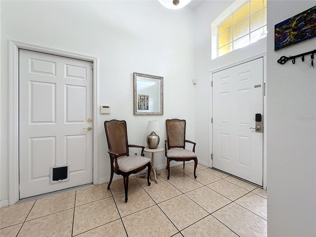 Image 10 of property listing at 4729 SPINDLETREE LANE, Orlando, FL 32829
