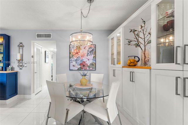 743 N Riverside Dr 5C, Pompano Beach, FL 33062