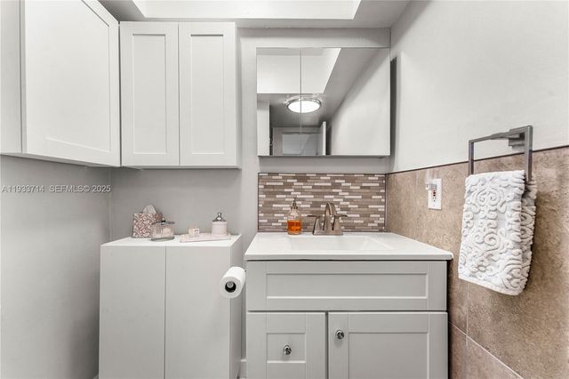 743 N Riverside Dr 5C, Pompano Beach, FL 33062