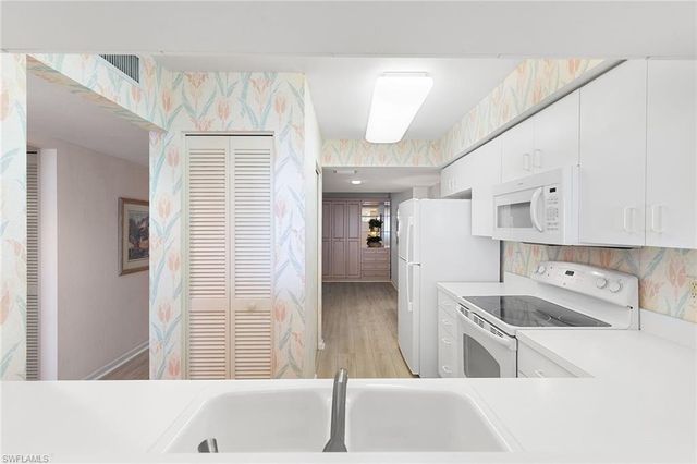 990 Cape Marco DR # 1102, Marco Island, FL 34145