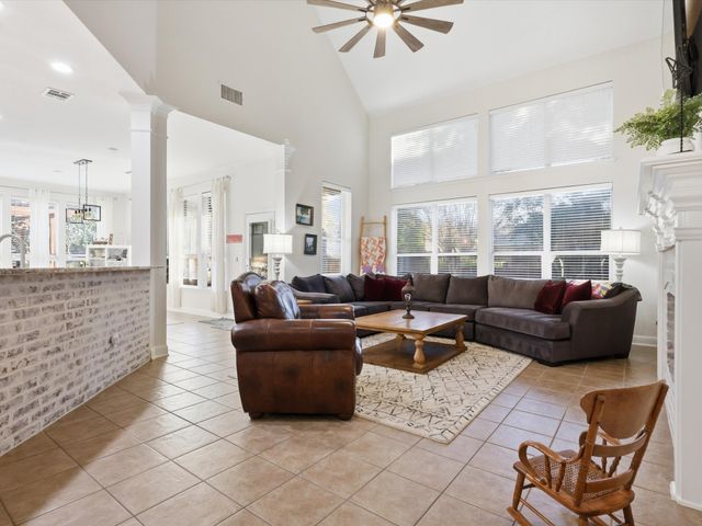 2632 Lakebend Drive, Grand Prairie, TX 75054