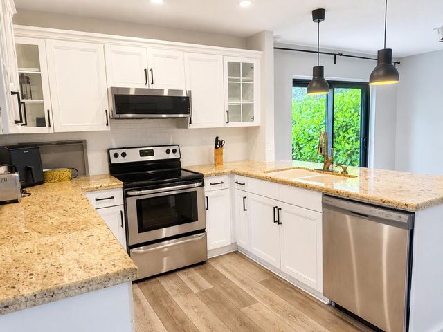 1759 Harborside Circle, Wellington, FL 33414
