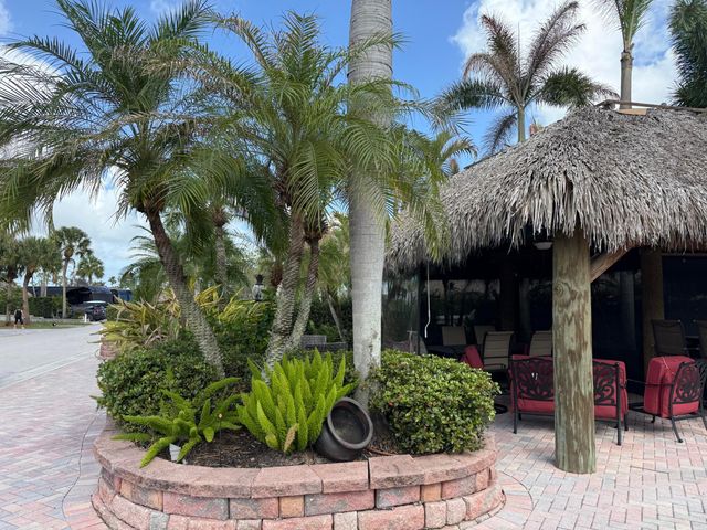 424 NW Chipshot Lane, Port St. Lucie, Port St Lucie, FL 34986