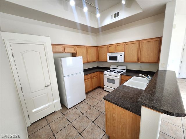 2305 West Horizon Ridge Parkway 2321, Henderson, NV 89052