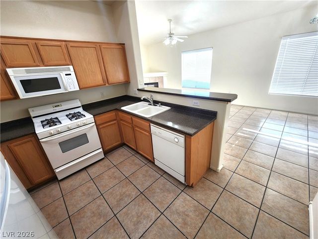 2305 West Horizon Ridge Parkway 2321, Henderson, NV 89052