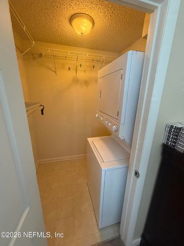 5811 ATLANTIC Boulevard 10, Jacksonville, FL 32207