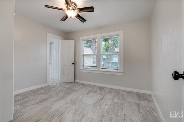 300 A Street, Bakersfield, CA 93304