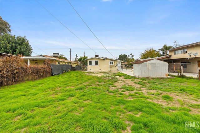 300 A Street, Bakersfield, CA 93304