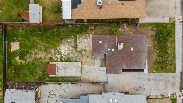 300 A Street, Bakersfield, CA 93304