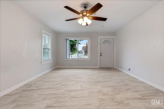 300 A Street, Bakersfield, CA 93304