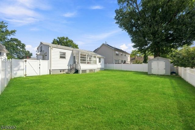 519 Livingston Rd, Linden City, NJ 07036
