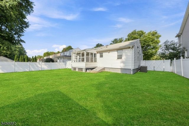519 Livingston Rd, Linden City, NJ 07036