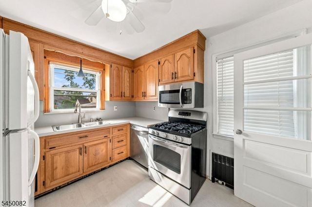 519 Livingston Rd, Linden City, NJ 07036