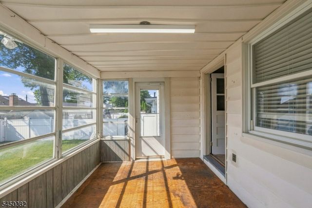 519 Livingston Rd, Linden City, NJ 07036