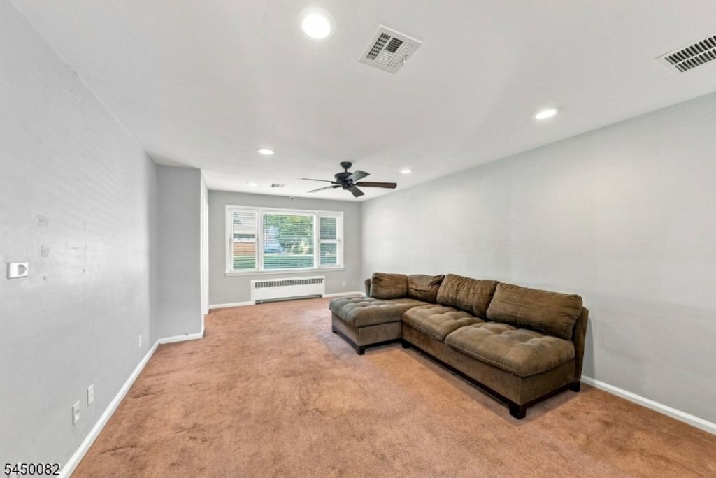 519 Livingston Rd, Linden City, NJ 07036 — photo 3