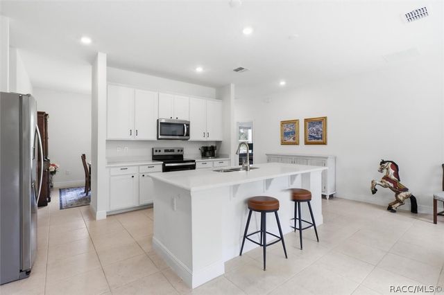 1896 W Riley Drive, Citrus Springs, FL 34434