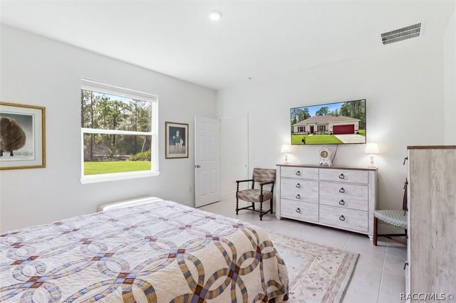 1896 W Riley Drive, Citrus Springs, FL 34434
