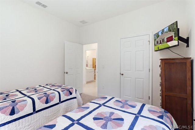 1896 W Riley Drive, Citrus Springs, FL 34434