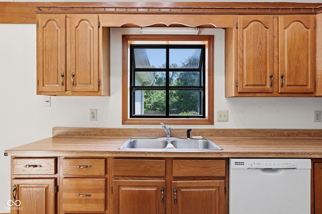 8051 Castle Cove Road, Indianapolis, IN 46256